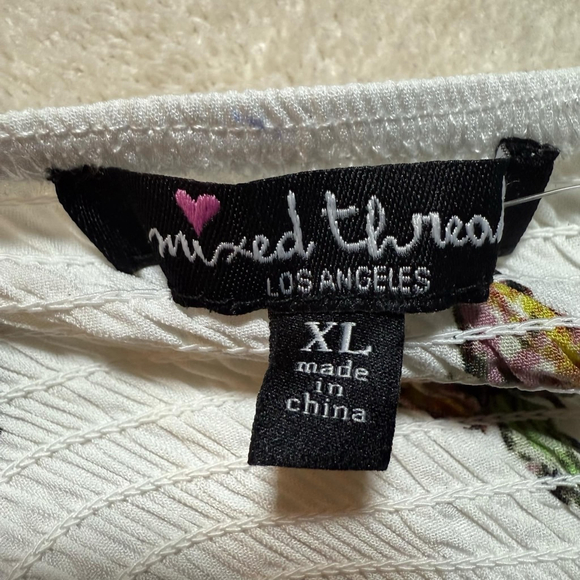 Women's Mixed Threads Crop Top XL - Picture 4 of 7